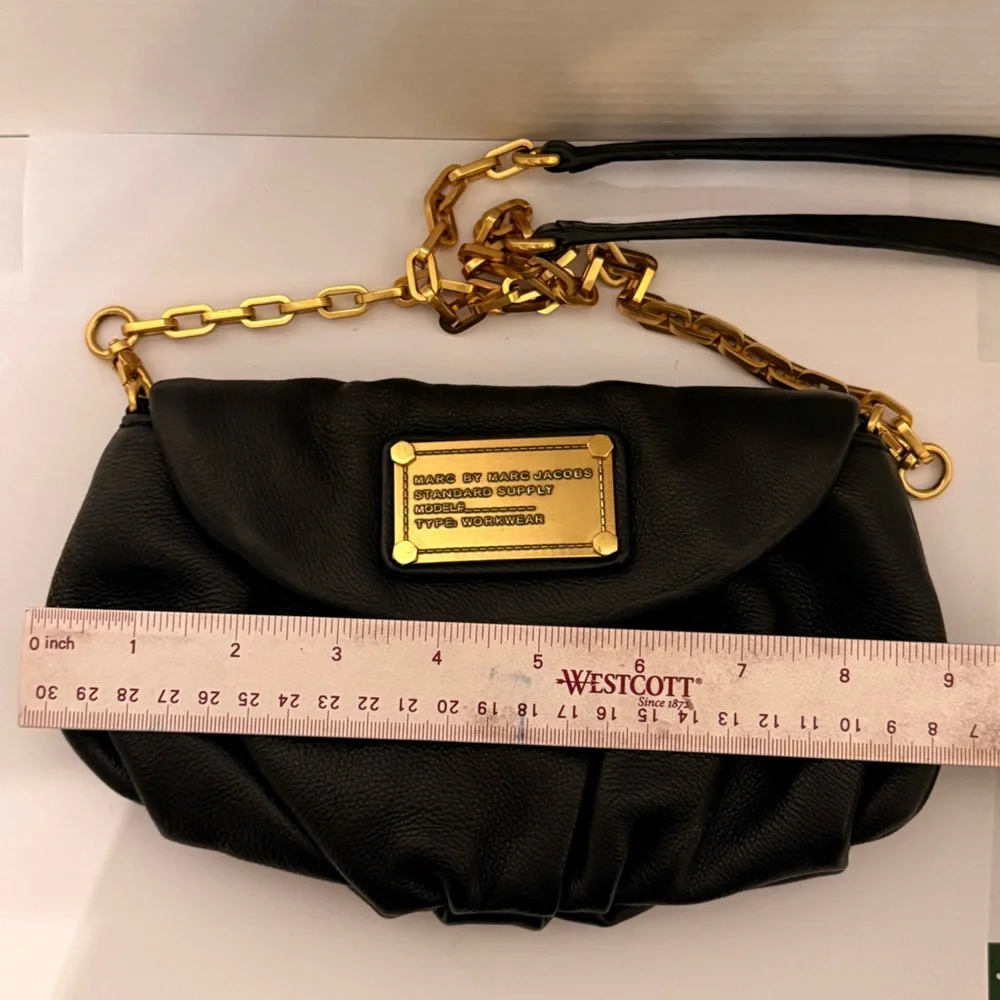 Marc by Marc Jacobs Classic Q Natasha Crossbody w/ Black Pebbled Leather Gold HW - Picture 6 of 16